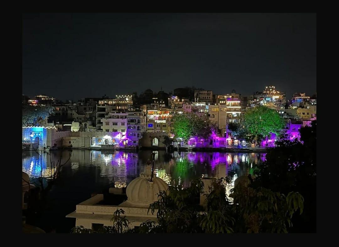 Hotel Shiv Palace Udaipur Esterno foto