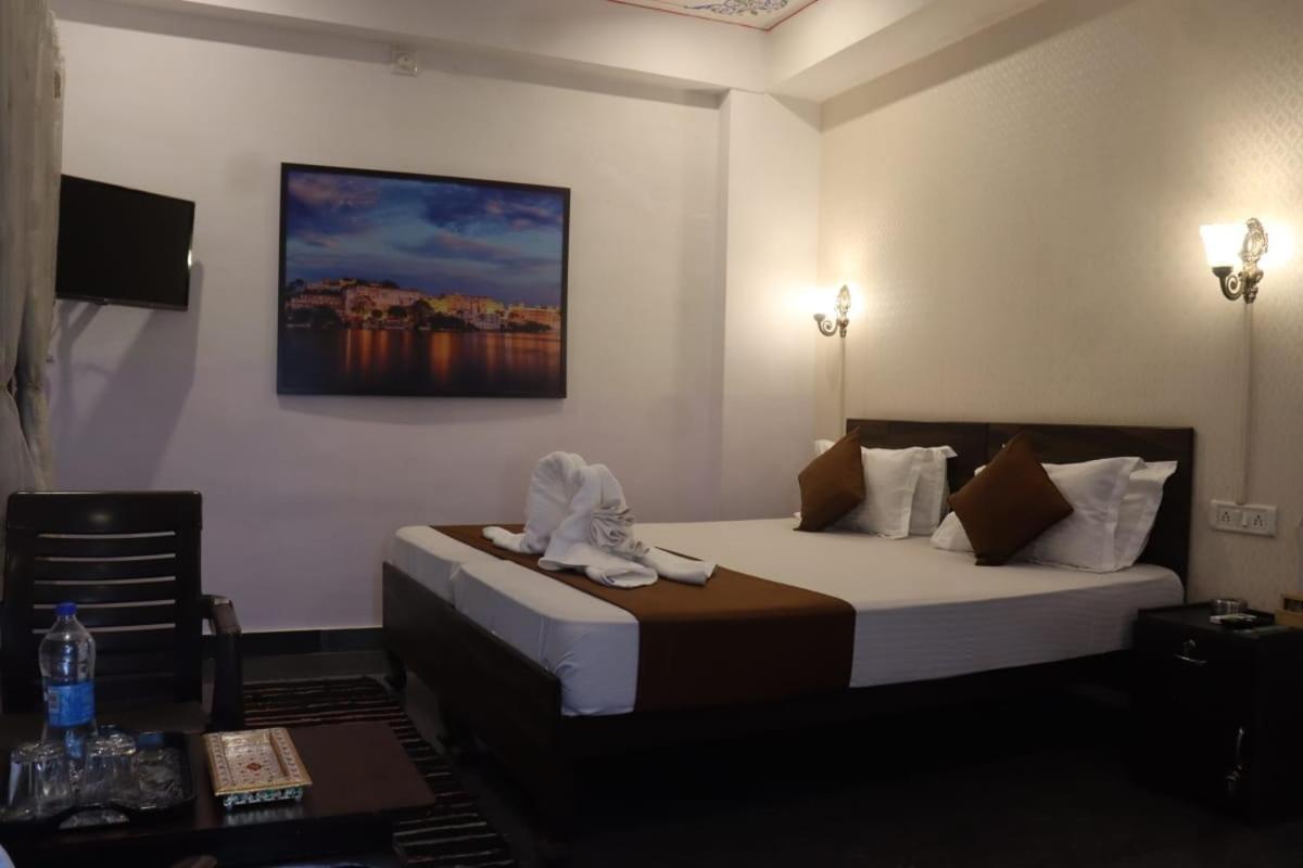 Hotel Shiv Palace Udaipur Esterno foto