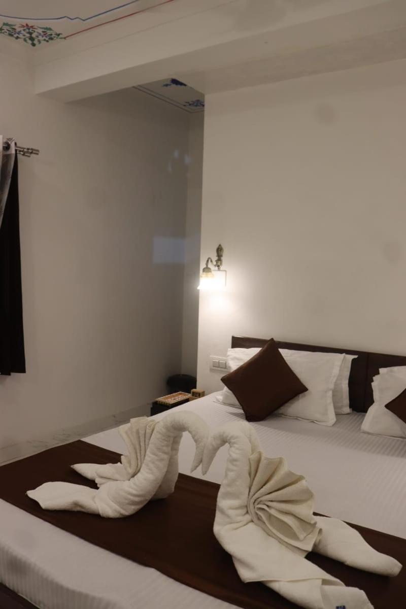Hotel Shiv Palace Udaipur Esterno foto