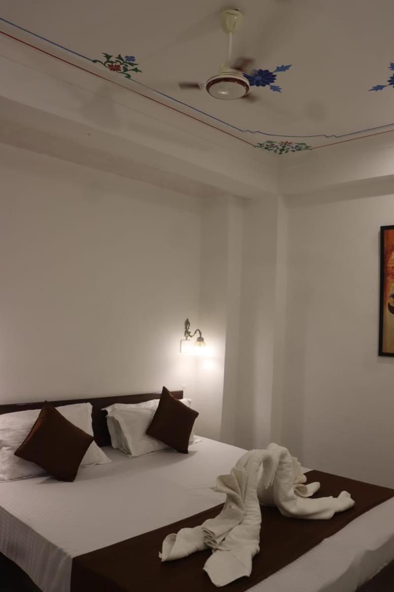Hotel Shiv Palace Udaipur Esterno foto