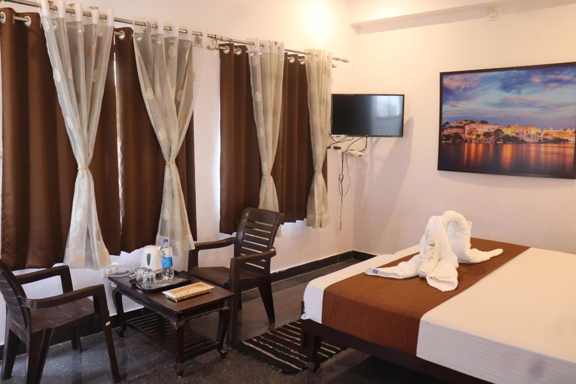 Hotel Shiv Palace Udaipur Esterno foto