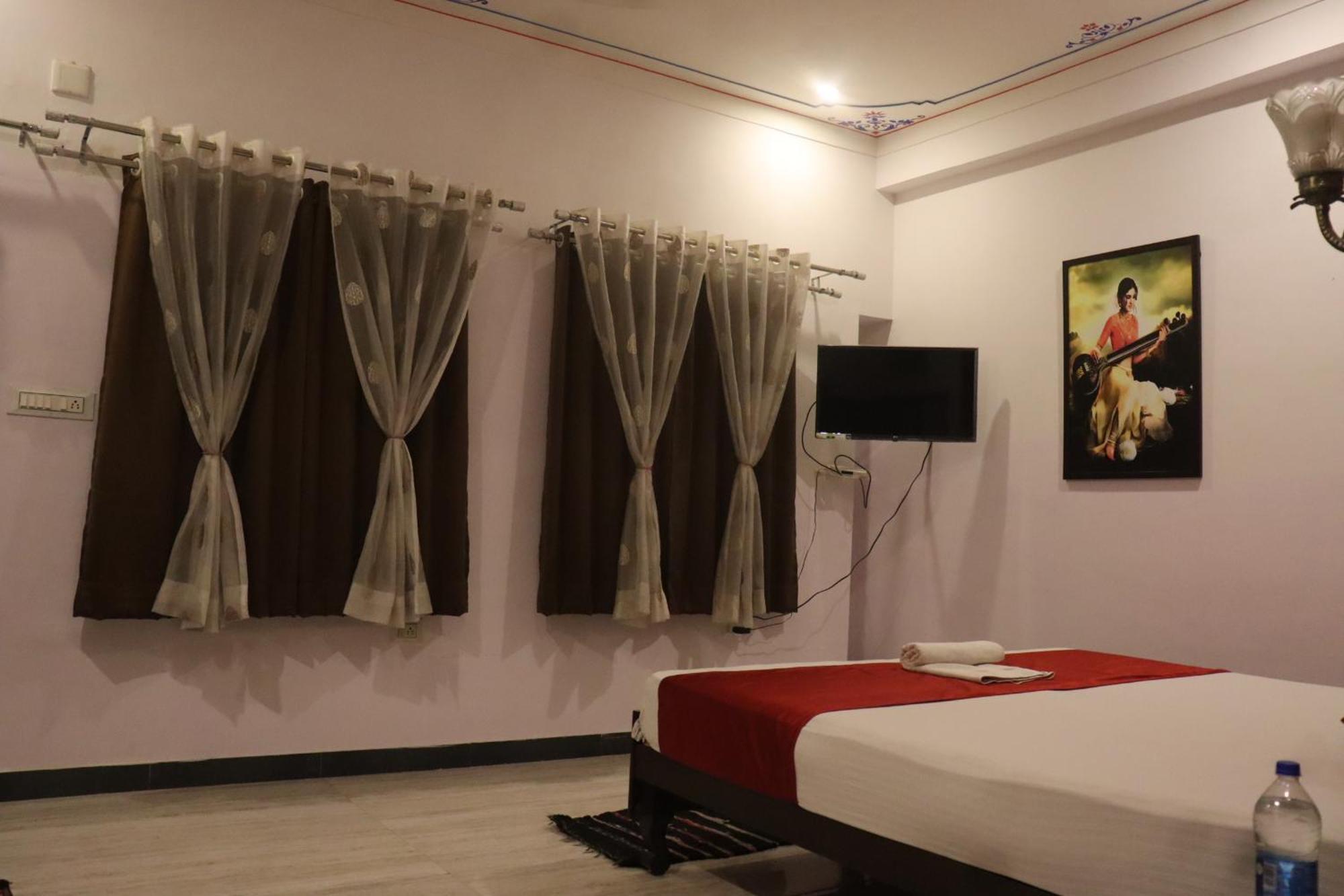 Hotel Shiv Palace Udaipur Esterno foto