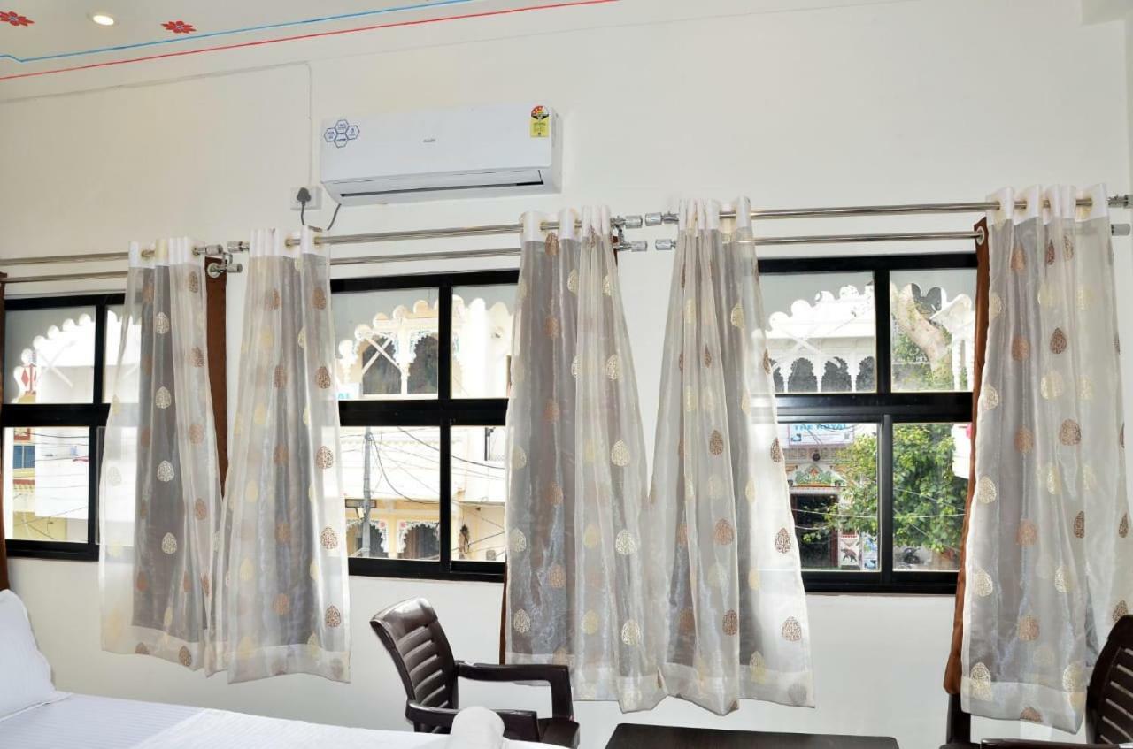 Hotel Shiv Palace Udaipur Esterno foto